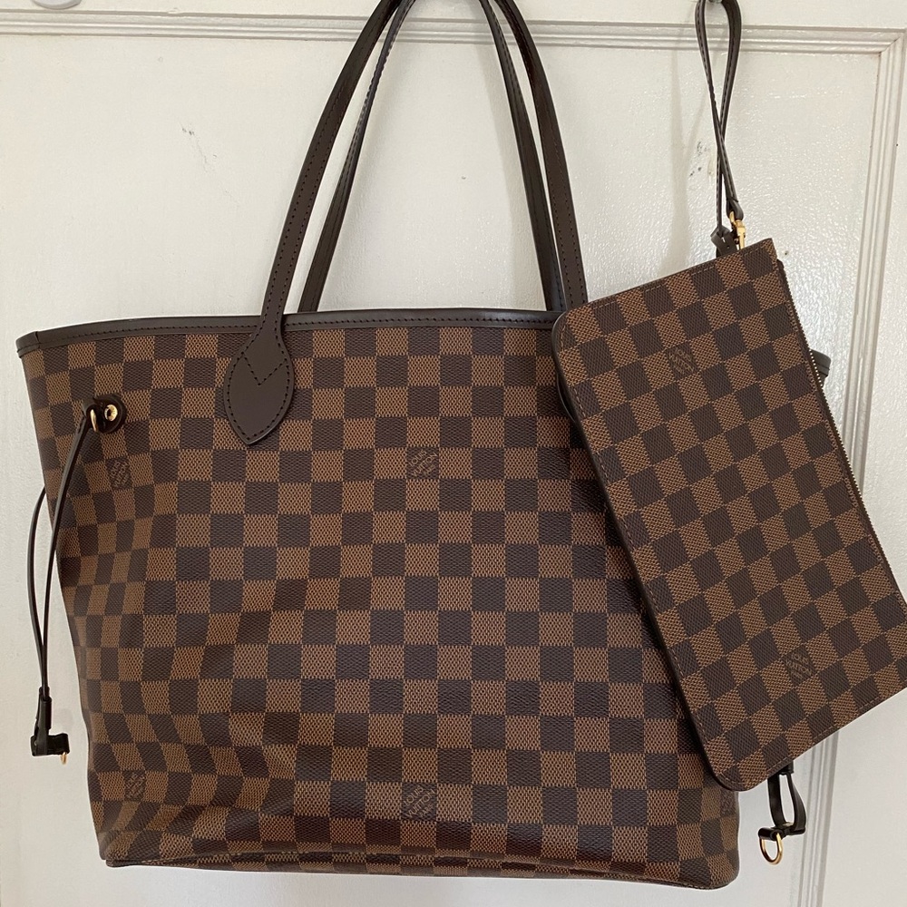 Louis Vuitton Neverfull Bag with Wristlet